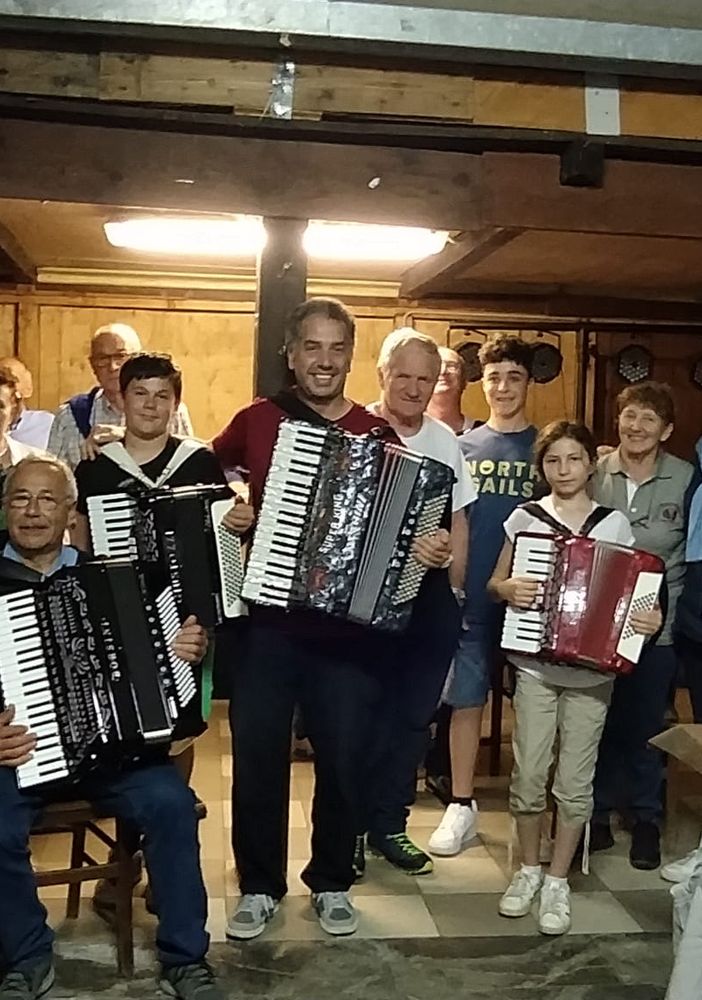 Festa di fine anno per i fisarmonicisti ossolani. VIDEO