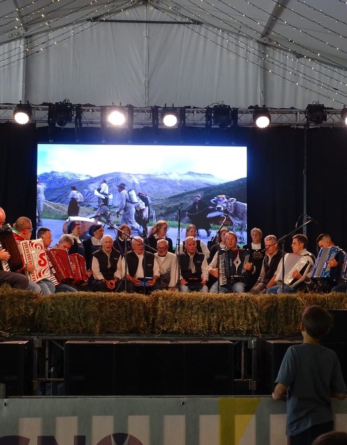 Grande successo per i fisarmonicisti ossolani all'Alpen Fest di Livigno