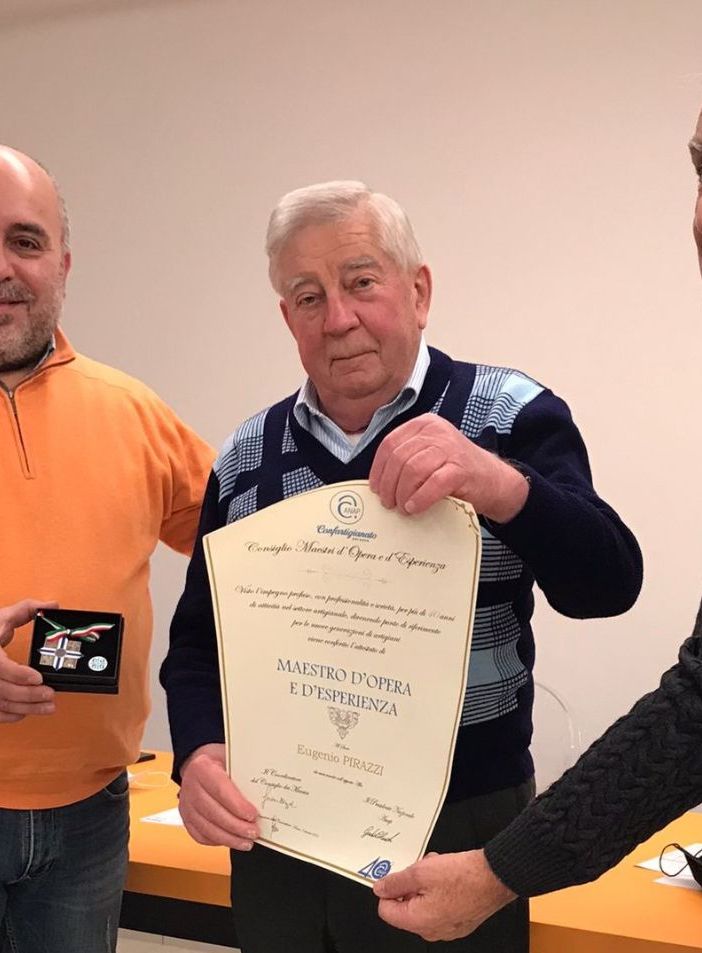 Anap Confartigianato, diploma e onorificenza al crevolese Eugenio Pirazzi