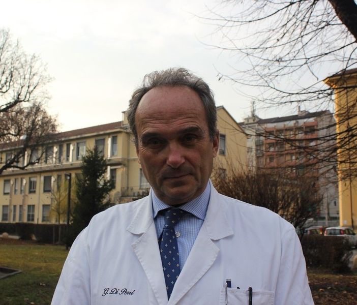 Il consiglio di Natale del virologo Di Perri: &quot;Vaccini e tamponi per un pranzo in sicurezza&quot; VIDEO