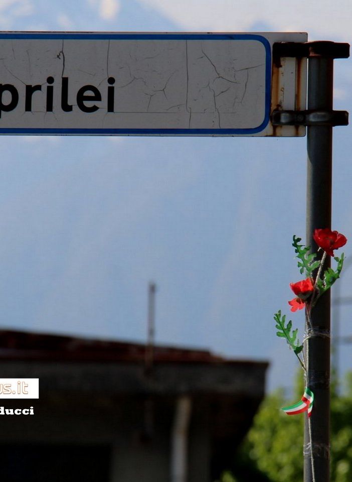 Villadossola mette un fiore nelle vie che ricordano la lotta di Liberazione