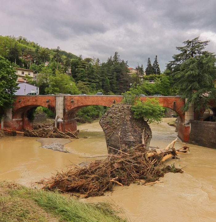 Nella foto: il corso d'acqua che attraversa Mercato Saraceno (foto tratta del sito del Comune)