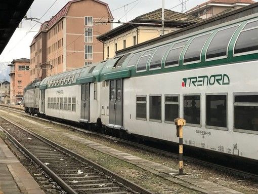 Lavori sui binari, circolazione interrotta sulla linea del Sempione