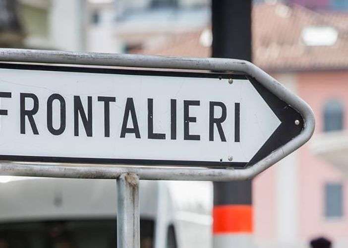 Nuova tassa per i vecchi frontalieri, Locatelli: “Decisione calata dall’alto”
