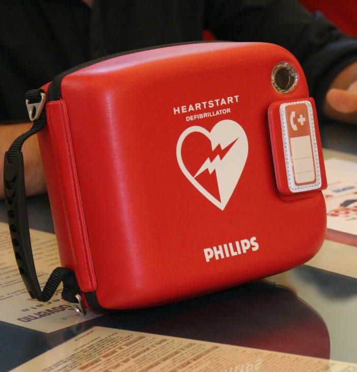 Da Mosaico un defibrillatore alla Lilt Vco