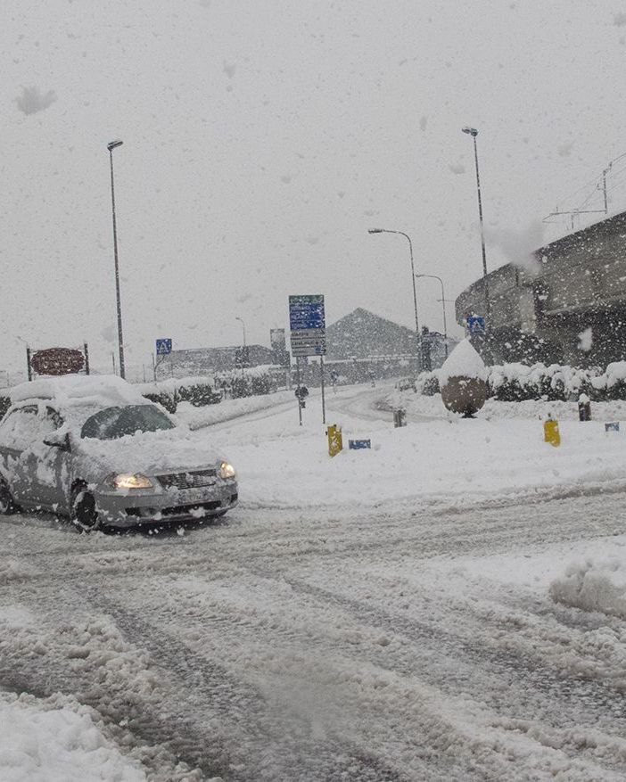 Cambio gomme, dal 15 novembre scatta l’obbligo pneumatici invernali in tutto il Piemonte
