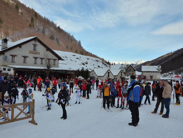 Tanta neve sulla pista di fondo della val Loana