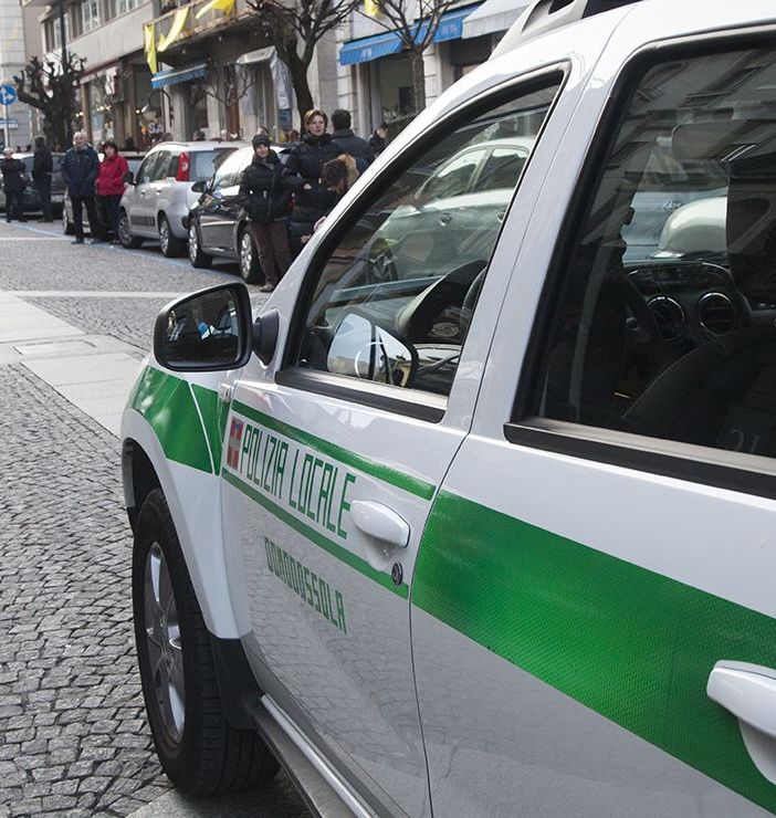Rifiuta la constatazione amichevole dopo un incidente: denunciato ultraottantenne in stato di ebbrezza