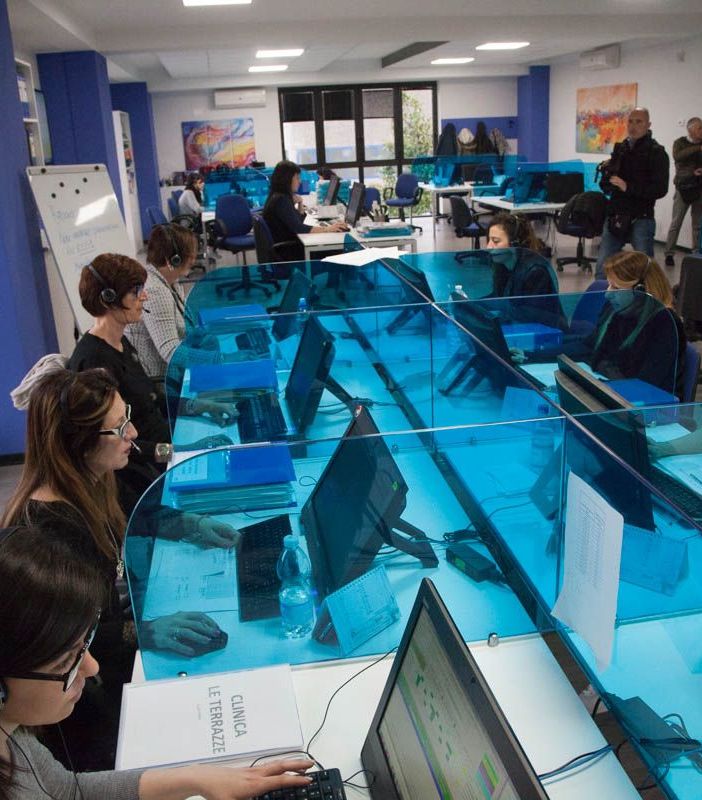 Mantenuti i posti di lavoro delle operatrici del call center Azzurra. La soddisfazione delle lavoratrici