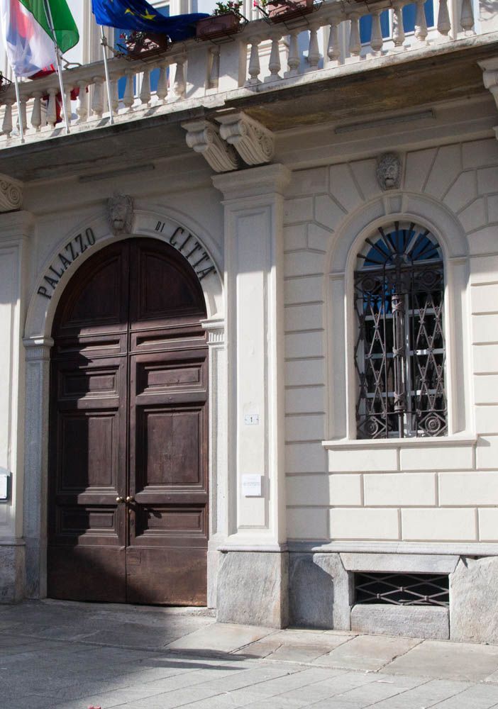 Luminarie e addobbi natalizi passano dall'Azienda Farmacia Comunale al Comune
