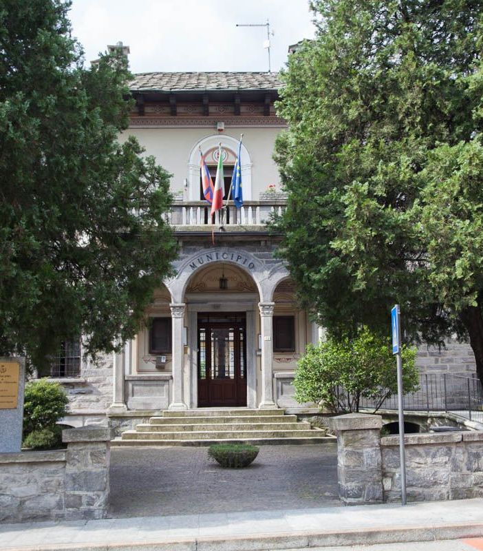 Premosello, la minoranza: “I genitori possono rateizzare il pagamento dello scuolabus?”