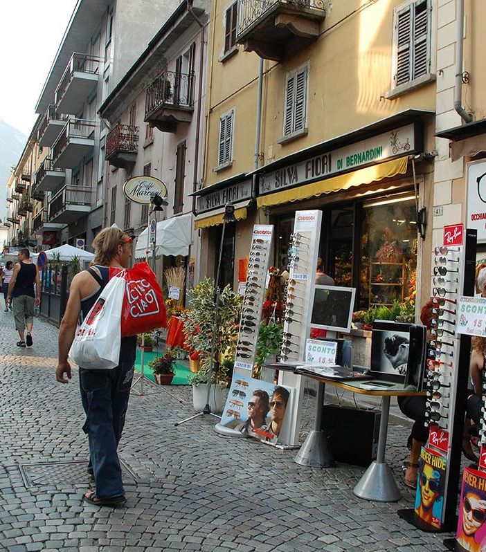 ‘Fuori tutto’: stasera chiude il periodo dei saldi a Domodossola