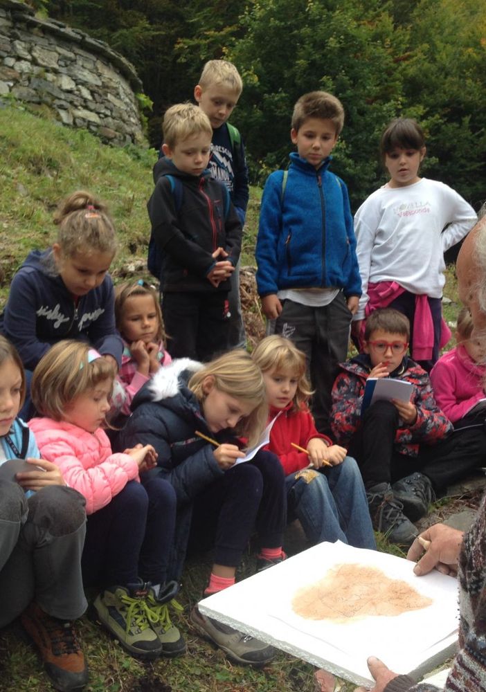 Percorsi di pietra in Valle Vigezzo, i &quot;sassi&quot; si raccontano a Toceno in un viaggio nella storia e le tradizioni