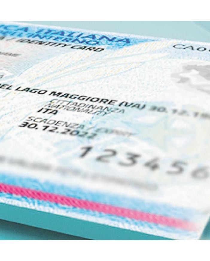 Carta d’identità cartacea, addio definitivo dal 3 agosto 2026
