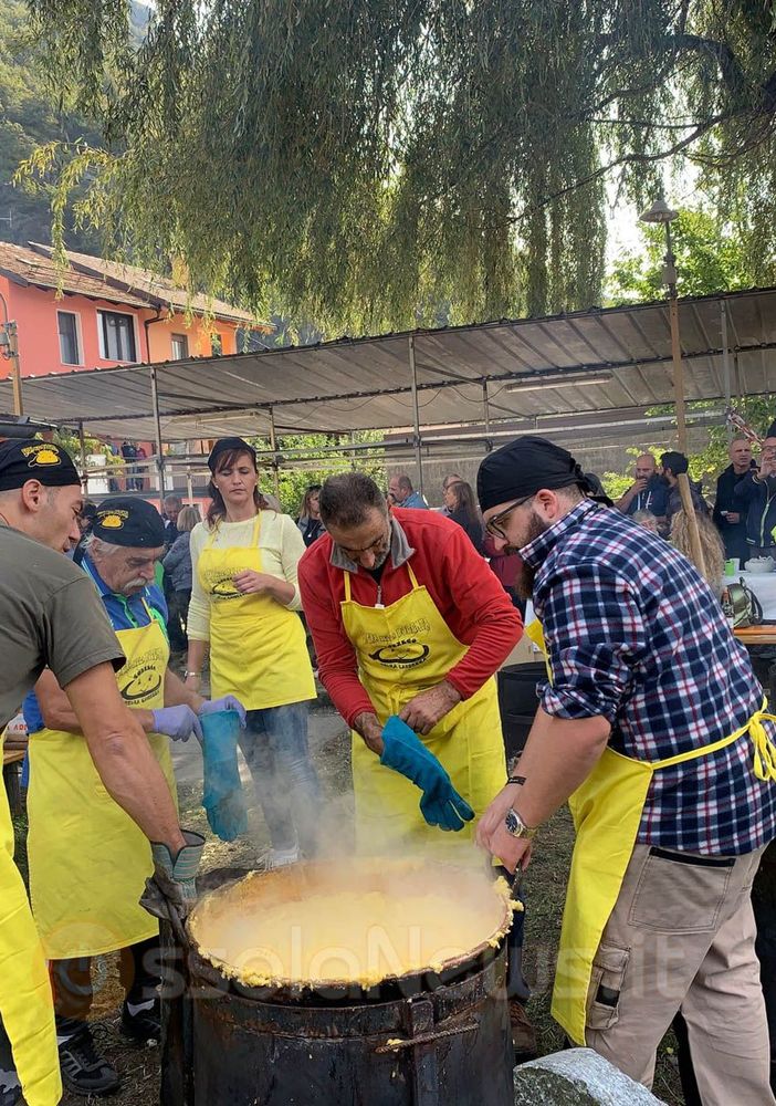 A Cuzzego torna la Sagra della polenta