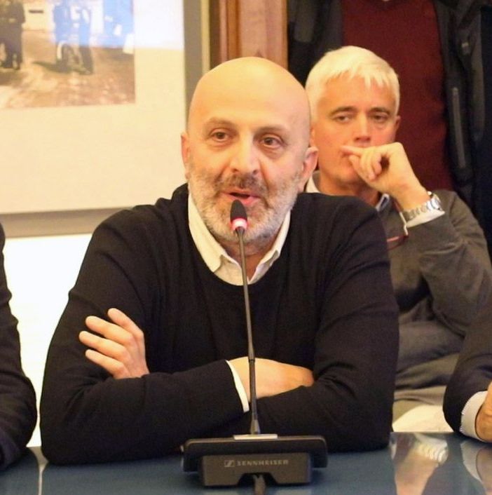 Ferroni sull'ipotesi dell'hub tramontato a Druogno: &quot;Ma il governo non doveva risolvere tutto con un bel blocco navale?&quot;