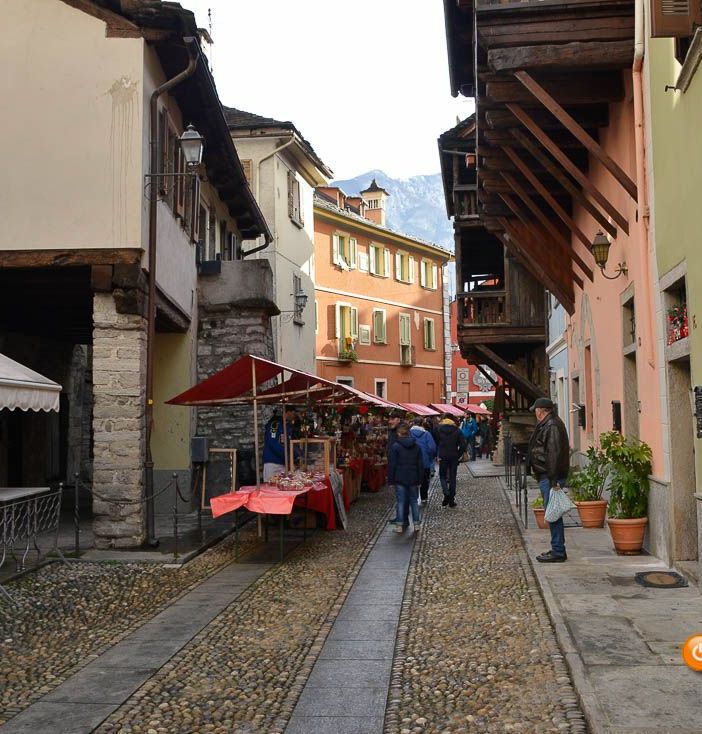 Ai mercatini di Domodossola anche la Piazza della Solidarietà