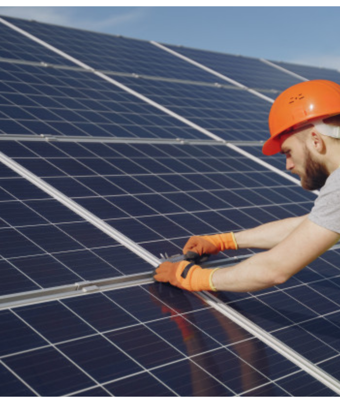 Assegnato l’appalto per i pannelli fotovoltaici del Comune di Villa