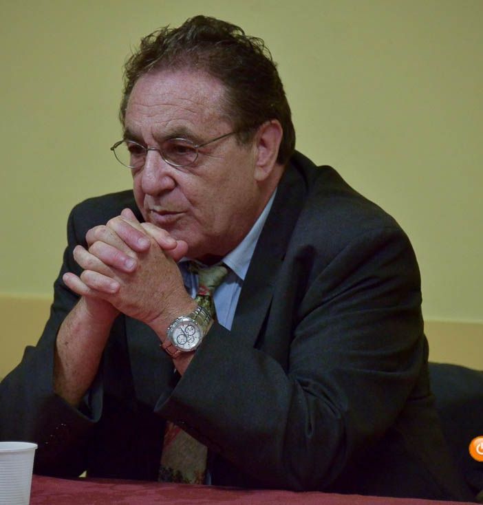 “Ma il pazzo sono io o voi?”