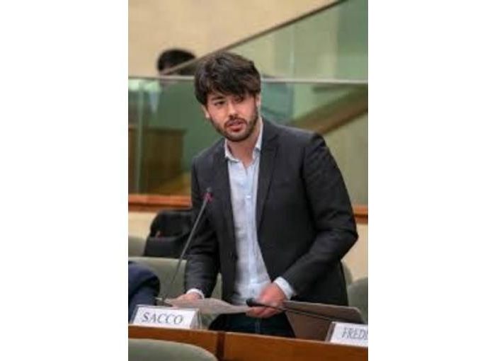 Venerdì 2 Sean Sacco a Domo per raccogliere firme contro il gioco d'azzardo