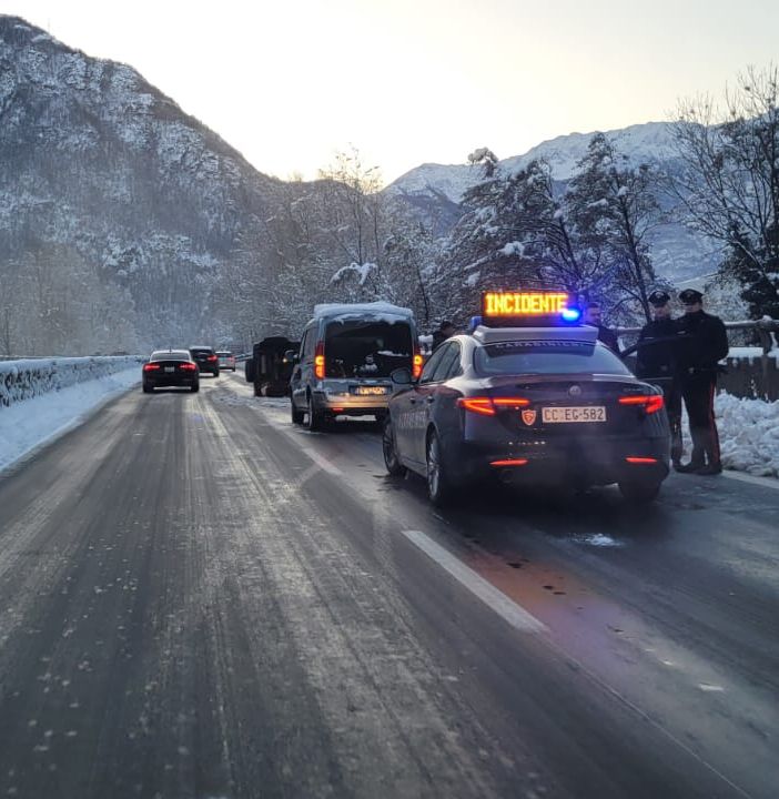 Doppio incidente, chiusa la superstrada