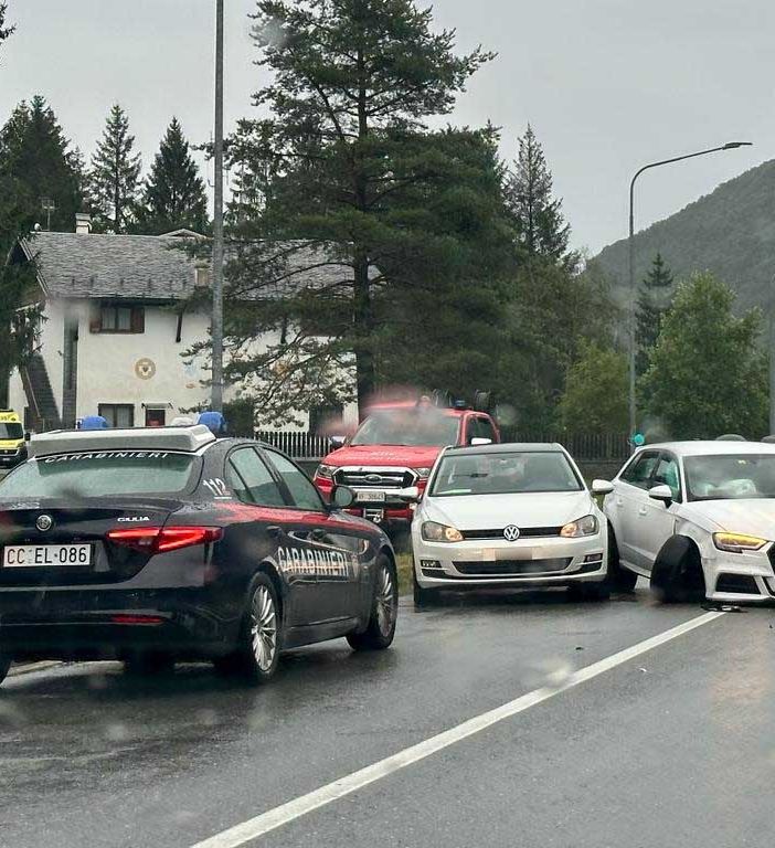 Scontro tra due auto tra Santa Maria e Druogno