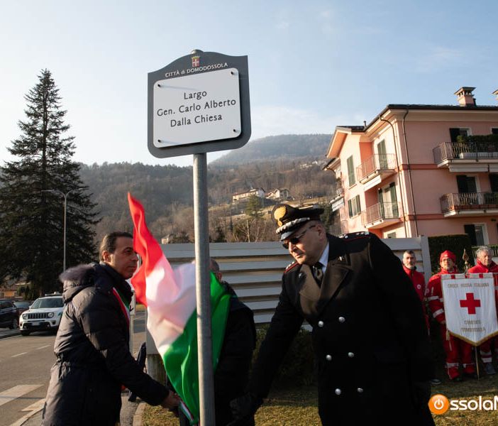 Una targa e un monumento per ricordare Dalla Chiesa FOTO E VIDEO