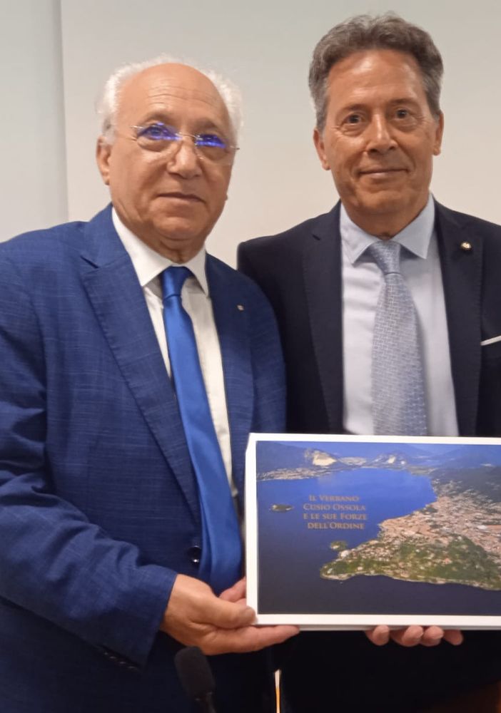“Il Vco e le sue forze dell’ordine”: un nuovo libro per celebrare i 30 anni della provincia FOTO