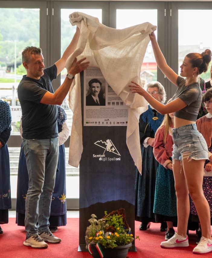 Grande partecipazione alla serata dedicata al partigiano Luigi Fradelizio, ucciso 80 anni fa