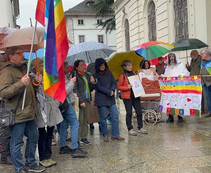 No al riarmo dell'Europa: la petizione dei cittadini del Vco arriva ai parlamentari