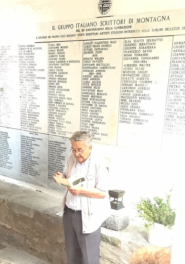 Macugnaga: al cimitero di Chiesa Vecchia la cerimonia degli “Scrittori di Montagna&quot;