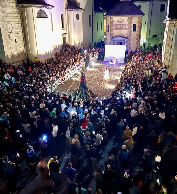 La Festa delle Streghe di Craveggia fa il pieno di visitatori FOTO