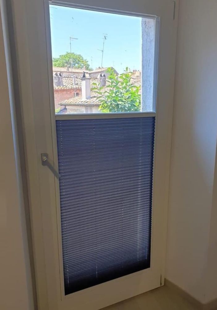 Come ridurre l’ingresso della luce del sole in casa durante l’estate? Le principali soluzioni da adottare