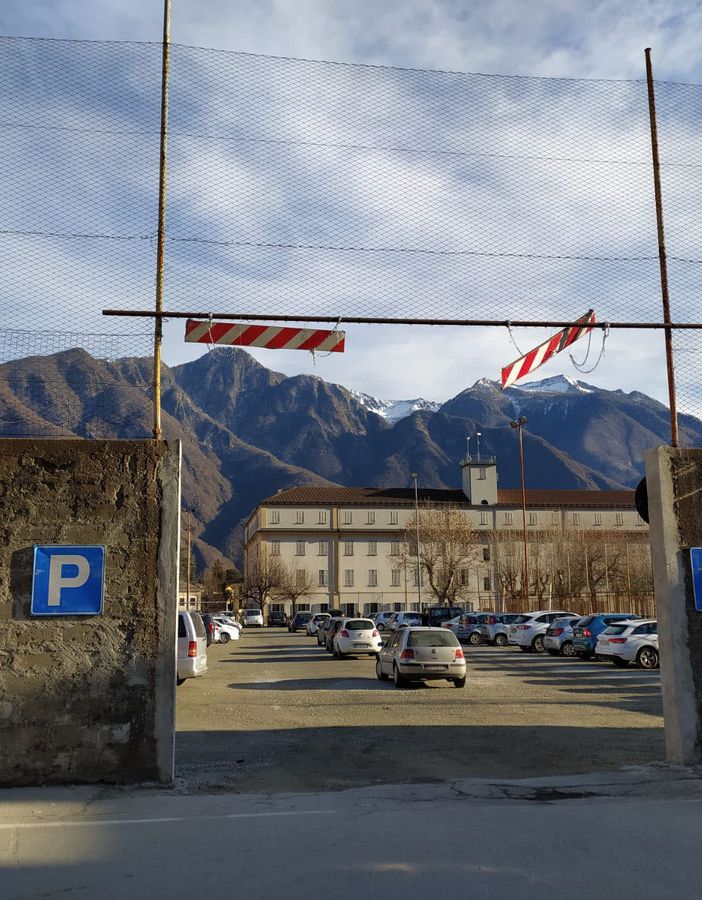 Approvata la convenzione per i lavori al parcheggio del campo da calcio del Rosmini