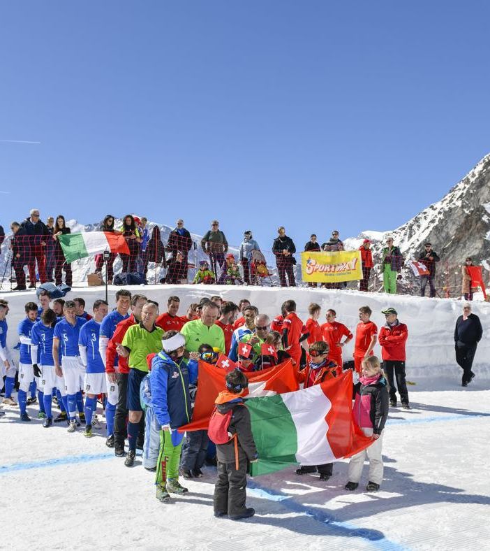 Sabato a Macugnaga torna lo spettacolo del calcio sulla neve