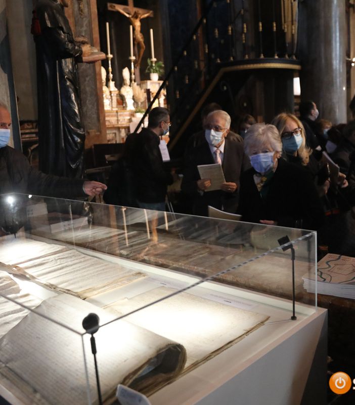 Per i 700 anni in mostra le antiche pergamene delle mura di Domodossola