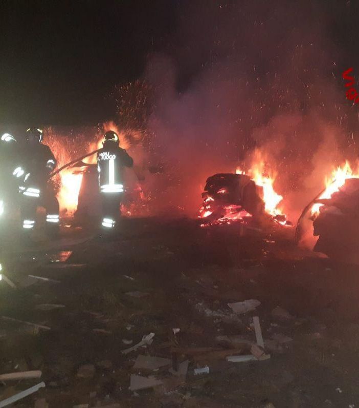 Trontano, incendio vicino ad un'abitazione