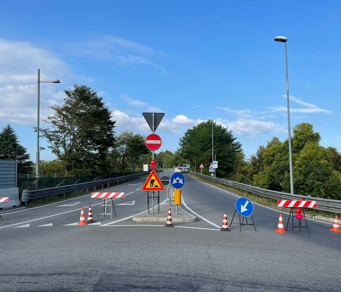 Lavori iniziati, chiuso il ponte di ferro di Sesto Calende