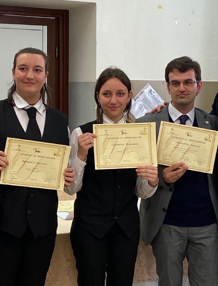 Primo premio per l’Alberghiero Rosmini al concorso 'Barman per un giorno'