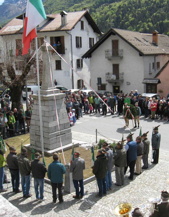 Successo per il doppio appuntamento degli Alpini in Valle Vigezzo