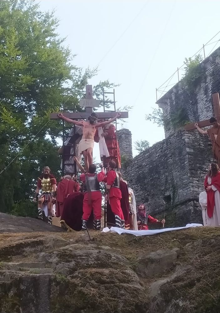 Un successo la rappresentazione del Venerdì Santo al Calvario FOTO E VIDEO