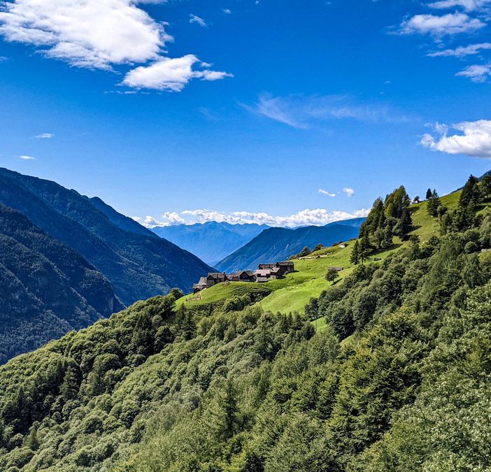 A Salecchio lungo l'antico sentiero walser