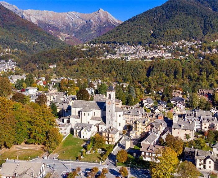 Anche Santa Maria Maggiore si tinge di rosa per la campagna di prevenzione dei tumori al seno