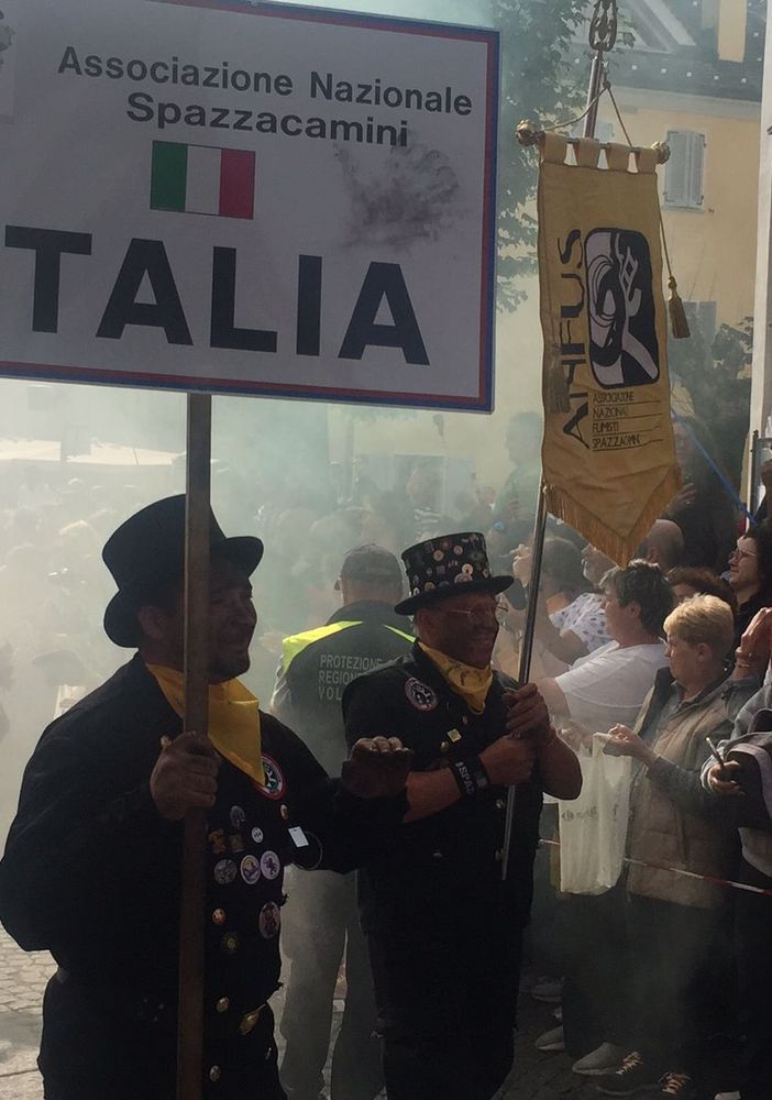 Il Raduno internazionale dello spazzacamino celebra la storia e la tradizione del mestiere