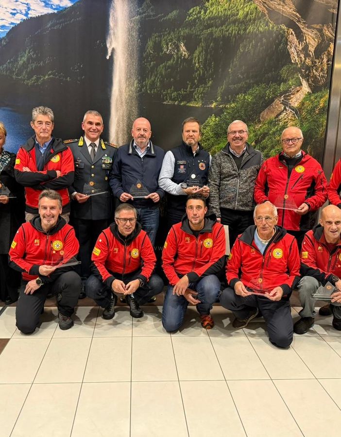 Il Soccorso Alpino Valdossola compie 70 anni: premiati i volontari FOTO