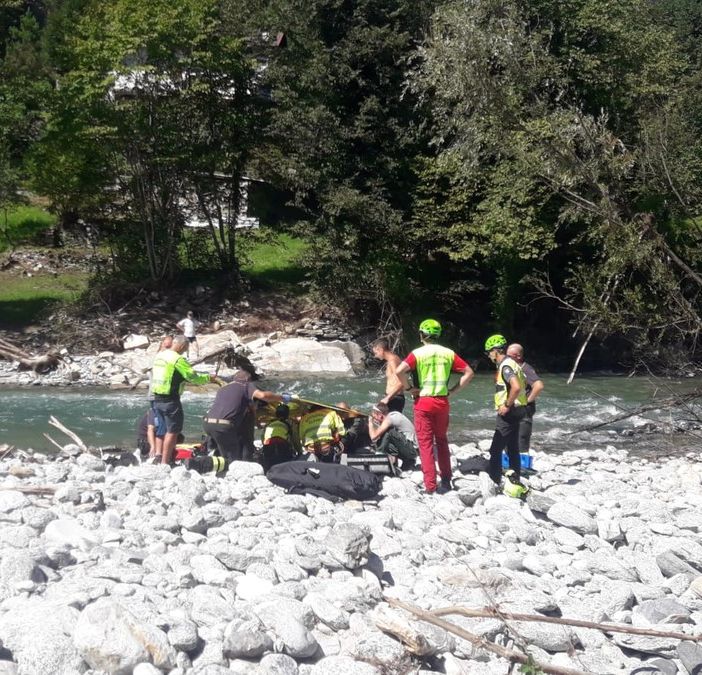 E' morta la donna di Cadrezzate caduta alle Marmitte dei Giganti