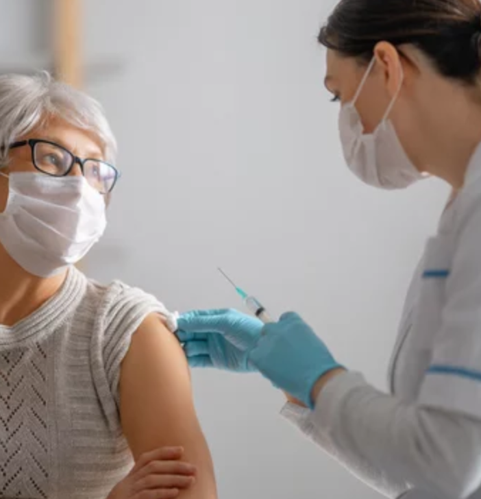 La richiesta dei Moderati: &quot;Utilizzare il personale ostetrico per le vaccinazioni''