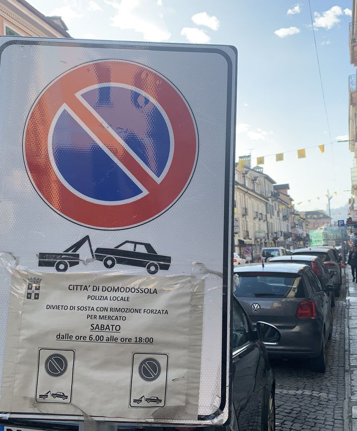 Un comitato 'anonimo' raccoglie 41 firme contro la chiusura di via Binda