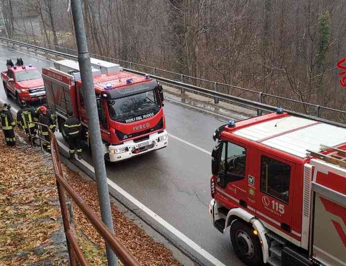 Principio di incendio ad una canna fumaria a Calasca