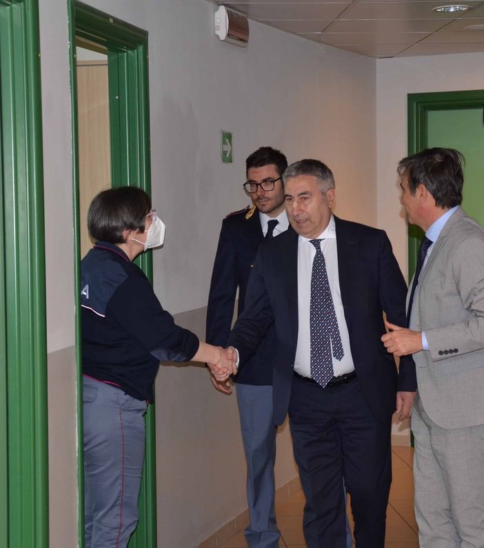 Il Prefetto in visita alla Polizia del Vco